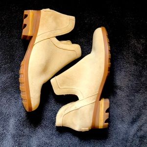 Sorel Women’s Lolla ll Cut Out Bootie NWOT